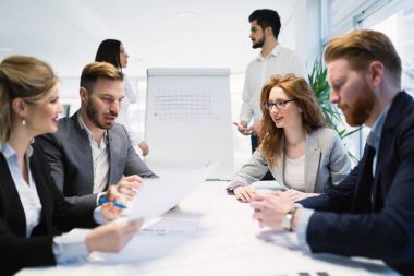 İş toplantısı ve ekip çalışması 