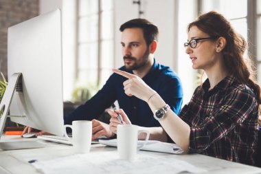 Projede çalışan yazılım mühendisleri