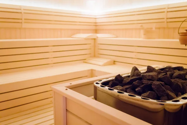 Mooie sauna interieur met stenen — Stockfoto