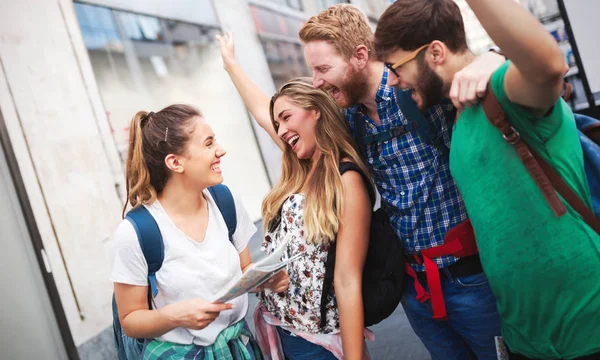 Menschen haben Spaß im Freien — Stockfoto