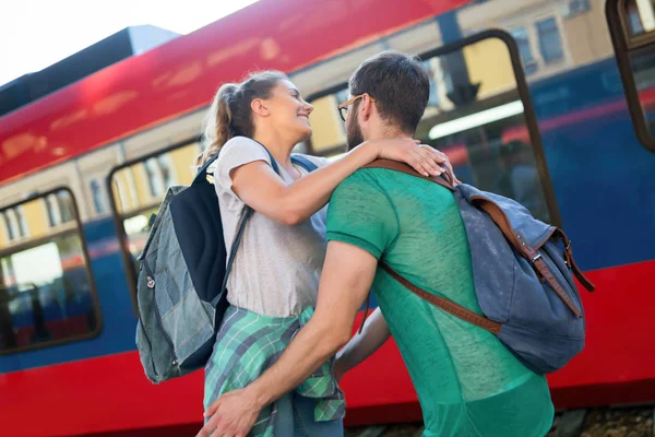 Çift bir süre ayrılık