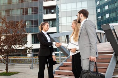 Genç iş adamları işbirliği