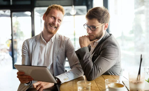 Business colleagues on a break — Stock Photo, Image