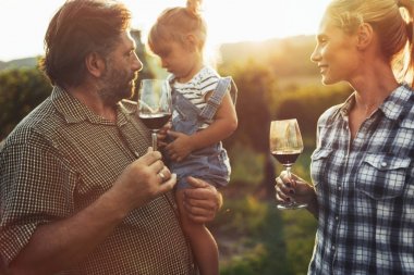 Winemaker ailenin bir arada bağ içinde