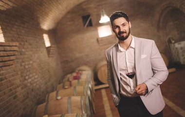 Şarap üreticisi şaraplar test