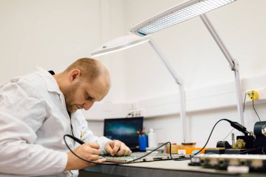 Teknisyen sabitleme anakart