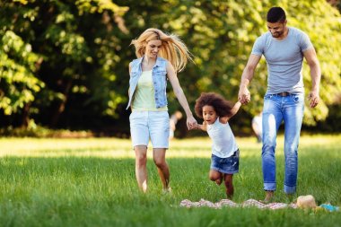  iki kızı ile vakit