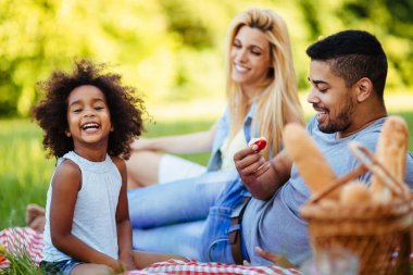 kızları piknik Çift