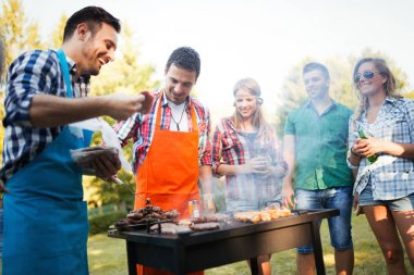 Barbekü partisi zevk arkadaş