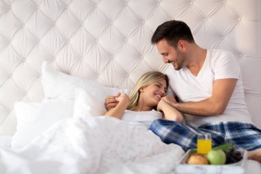 romantik mutlu çift