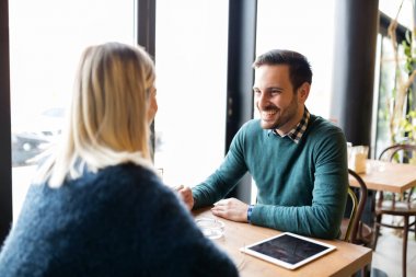 e adam ve tarihte güzel kadın