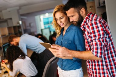 yazılım mühendisleri dijital tablet kullanma