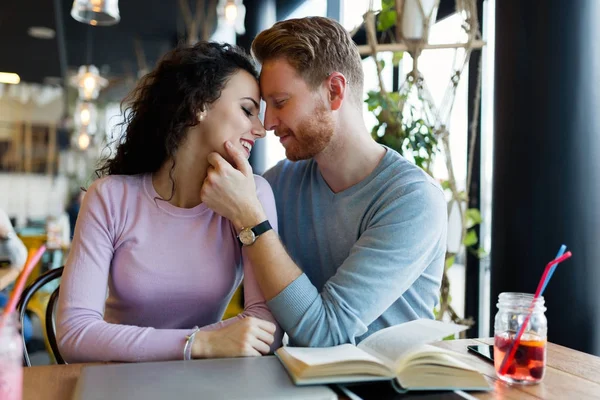 Couple on date in coffee shop — Stock Photo, Image