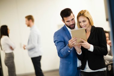 İş kaç tablet kullanma 