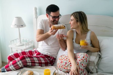  Kahvaltı çekici çift