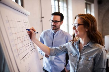  tartışmak ve gemide çizim mimarlar