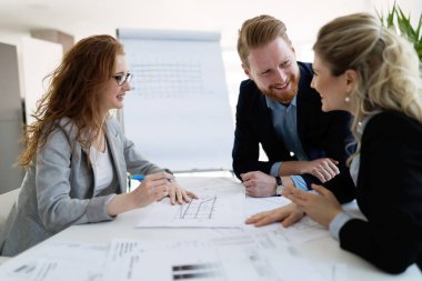  birlikte projede çalışan mimarlar