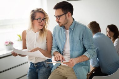 Yeni projede çalışan tasarımcıları