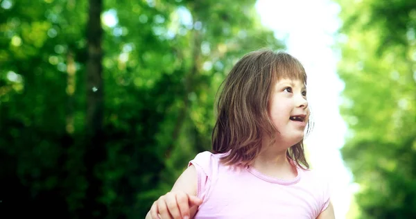 Niña con síndrome de Down — Foto de Stock