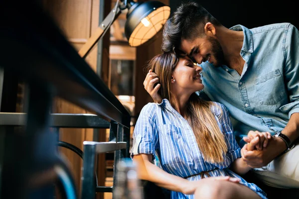 Couple on date in coffee shop — Stock Photo, Image