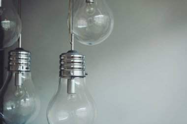  ampul temsil eden overthinking kavramı