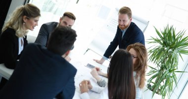  birlikte projede çalışan mimarlar