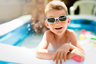 Mutlu çocuk zevk yaz saati