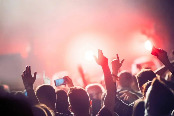 Cheering crowd with hands — Stock Photo, Image