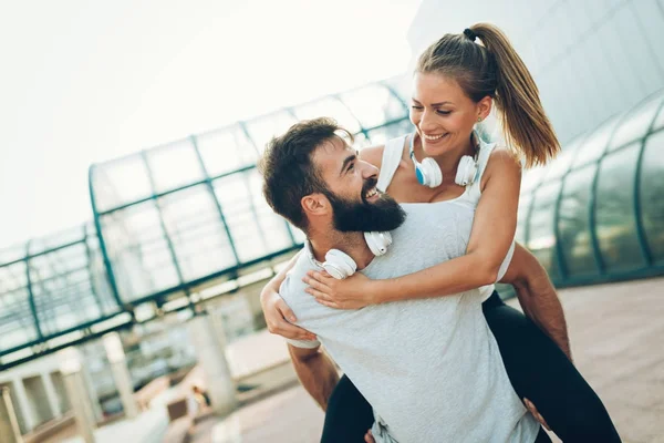 Attraente coppia fitness felice — Foto Stock