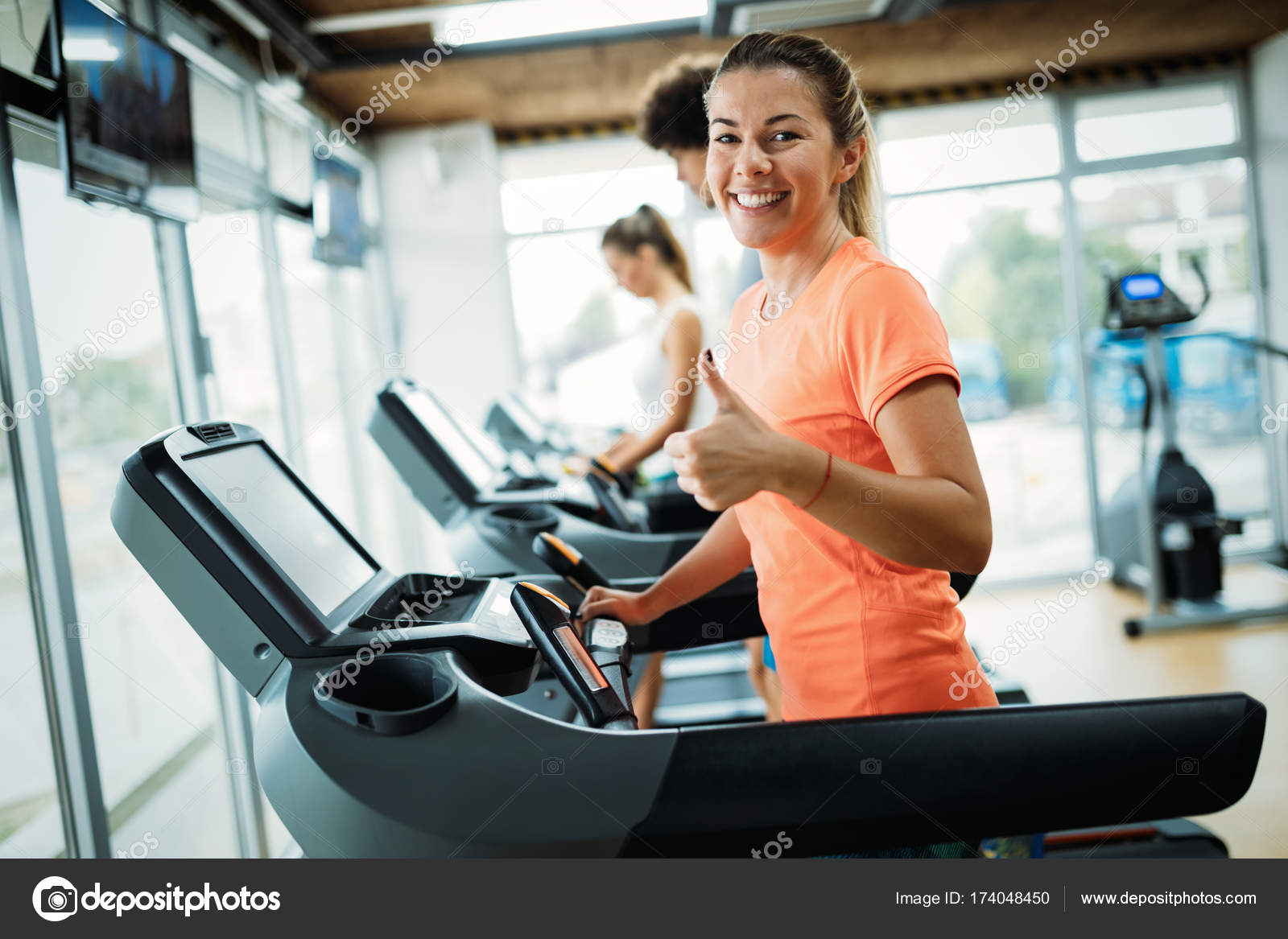 Entrenamiento para bajar de peso en gimnasio