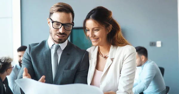 Grupo Empresarios Que Colaboran Proyectos Oficina Negocios — Foto de Stock