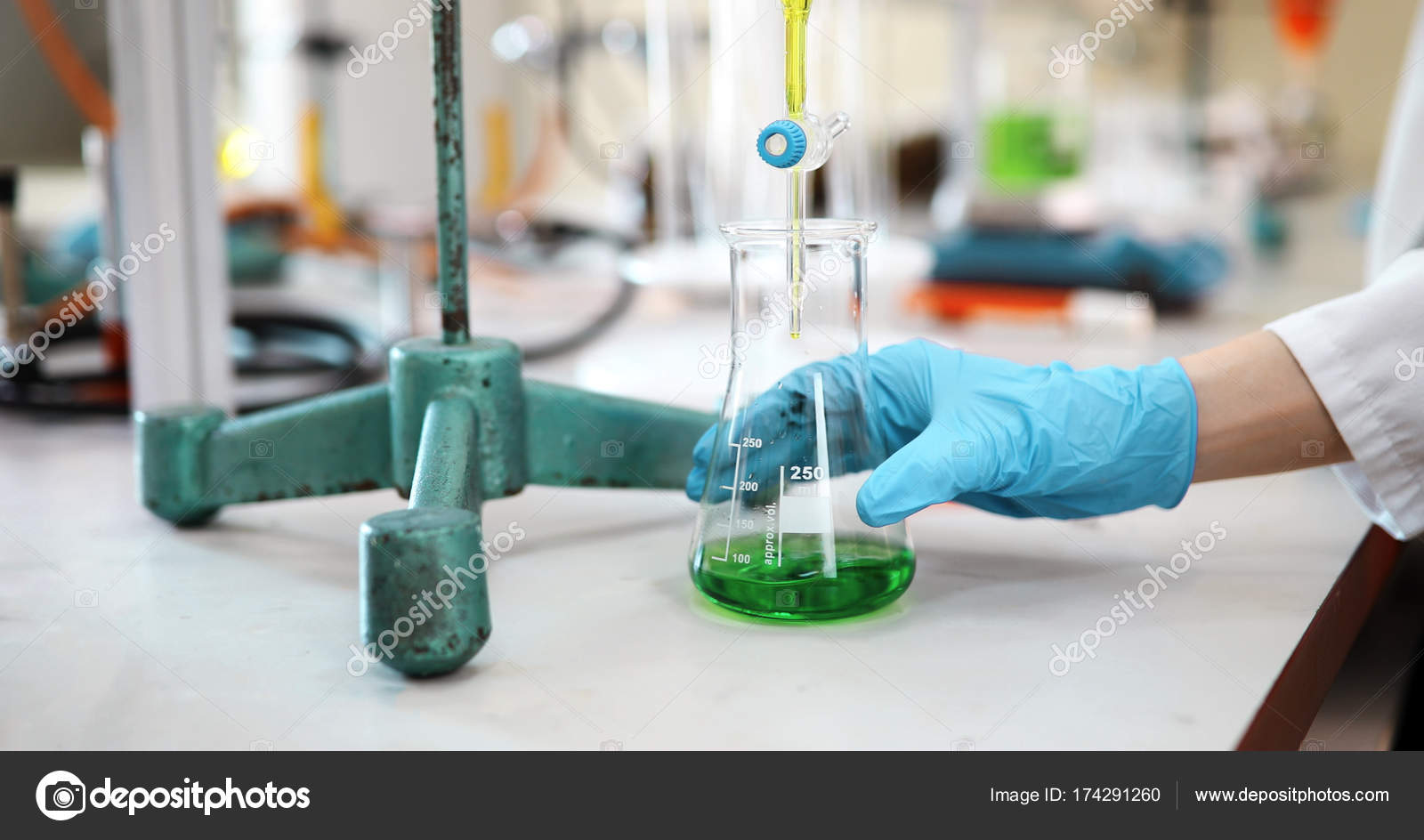 Instrument used for chemical experiments — Stock Photo © nd3000 174291260