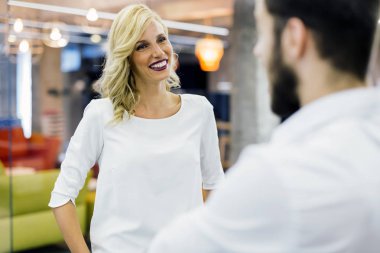 Office talk arkadaşları arasında