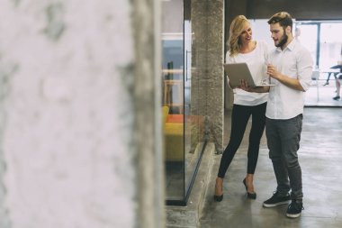 Ofiste beyin fırtınası arkadaşları