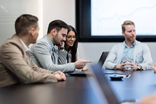 Seminario Sulle Riunioni Lavoro Nella Sala Conferenze — Foto Stock