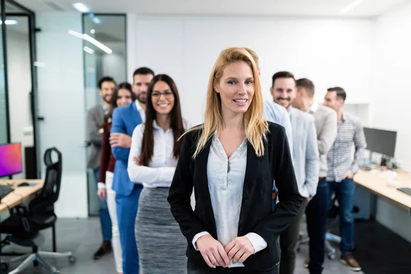 Gruppenbild Erfolgreicher Geschäftsleute Posiert Büro — Stockfoto