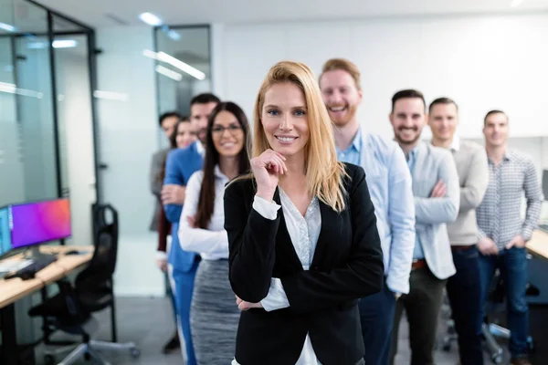 Gruppenbild Erfolgreicher Geschäftsleute Posiert Büro — Stockfoto