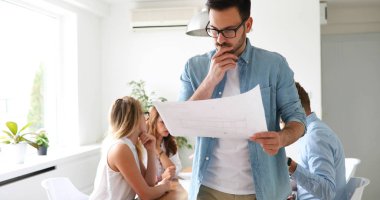 Mimarlar ve tasarımcılar çalışma 