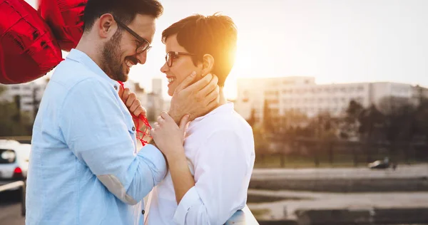 Couple romantique amoureux datant — Photo