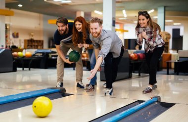 Bowling Club zevk arkadaş