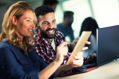 Bu işbirliği programcılar gelişmekte olan apps şirket