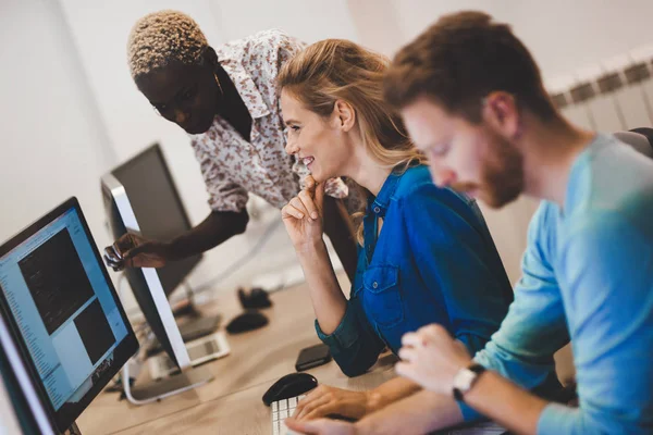 Bu işbirliği programcılar gelişmekte olan apps şirket