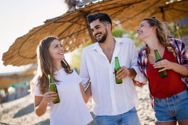 Kumsalda harika zamandı arkadaşlar