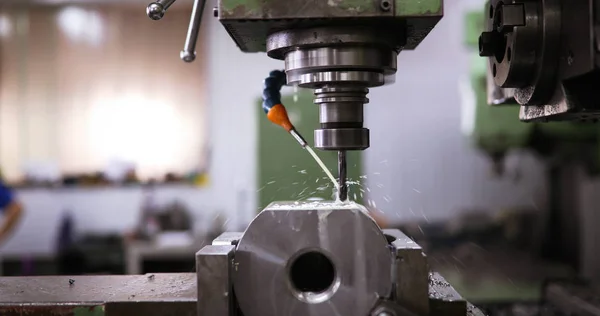 Máquina de torno de fresado de metal CNC — Foto de Stock