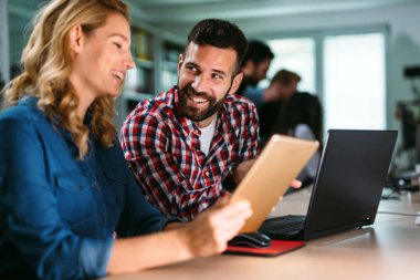 yazılım mühendisleri dijital tablet kullanma