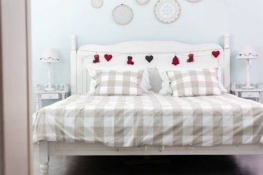 Konforlu Çift Kişilik Yatak resmini 