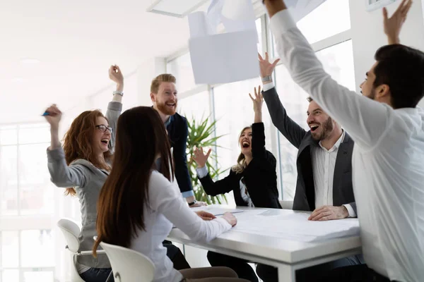 Gruppo Giovani Architetti Che Lavorano Insieme Progetto — Foto Stock