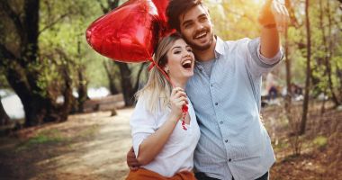 yaz tatili, kutlama ve kavram - mutlu çift dating