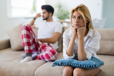 Having problem yatak odasında ve bir bebek sahibi olmaya çalışıyorum endişeli Çift