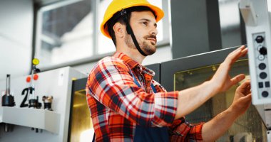 Cnc makine metal Sanayi Fabrikası sanayi işçisi